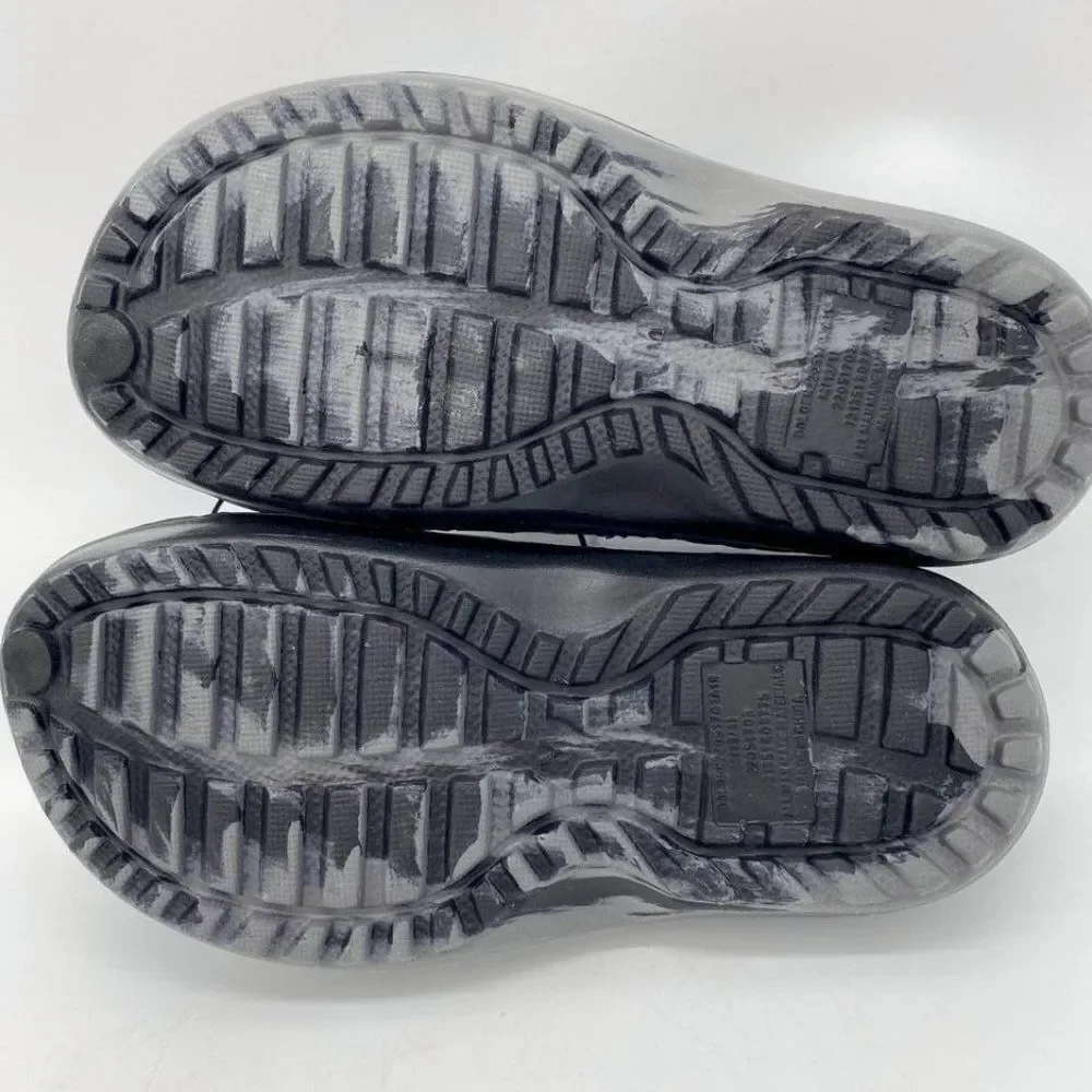 Boy’s Water Shoes Slides Medium New